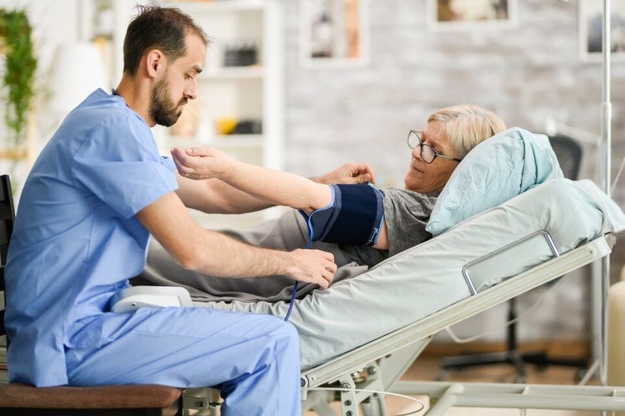 Hasta Yaşlı Bakımı Sertifikası Ne İşe Yarar