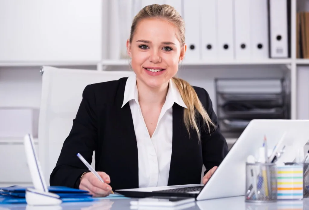 Büro Yönetimi ve Sekreterlik Sertifikası