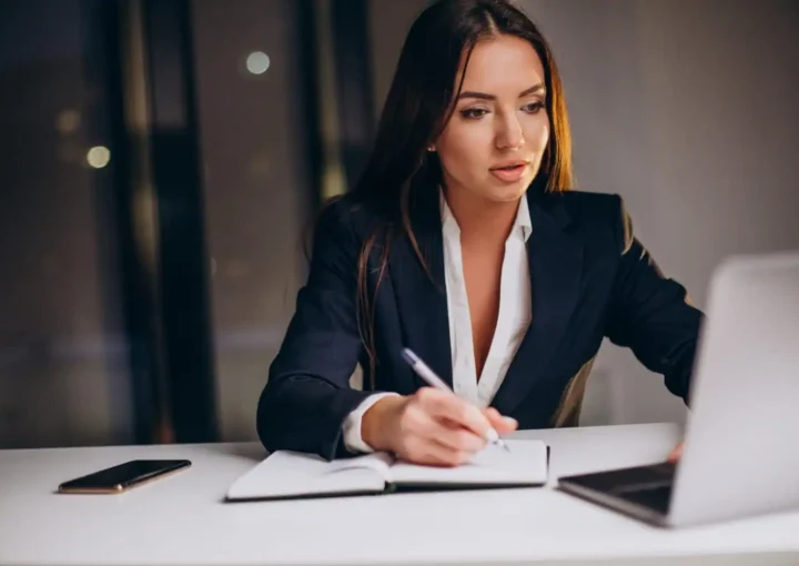 Büro Yönetimi ve Sekreterlik Sertifikası