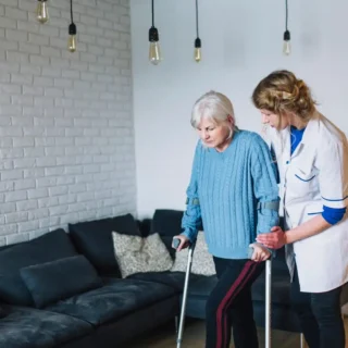 560 Saat Hasta Yaşlı Bakım Sertifikası Nasıl Alınır?